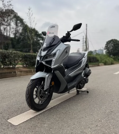 最新拿下网红车无极SR150GT TCS版...