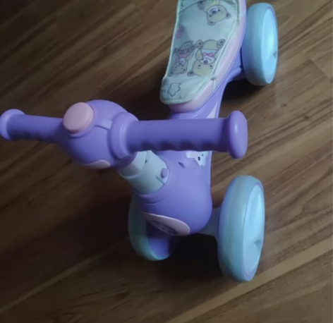 闲置出!! 儿童平衡车防摔防侧翻四轮助步可...