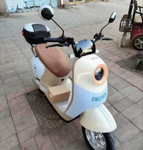 二手电动车，9成新，外观如图，电池很好可以...