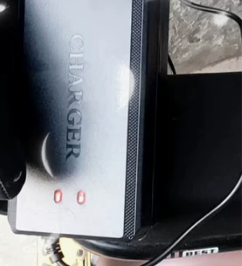 48V20安充电器  买过来使用过一次 新...