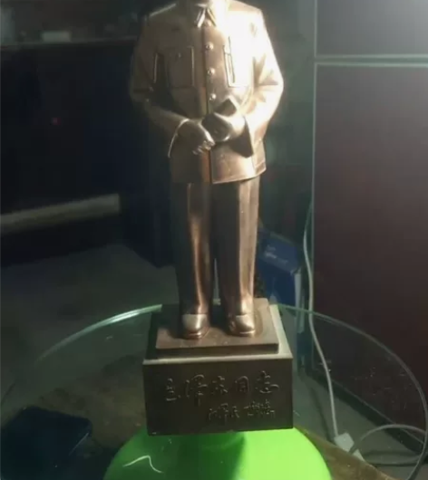 1992年主席故居留念。 感兴趣的话点“我...