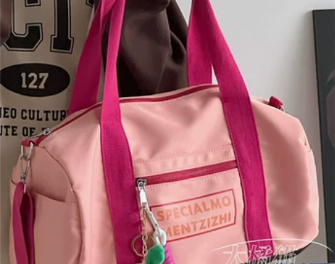 韩国小众大容量挎包女健身包行李背包瑜伽运动...