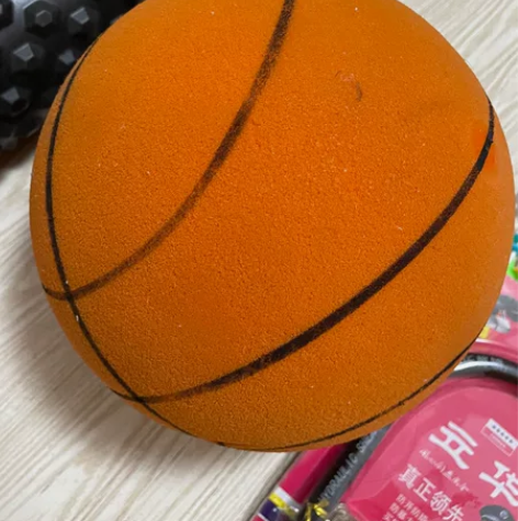 无声静音篮球 深圳福田区园岭新村轻微使用痕...