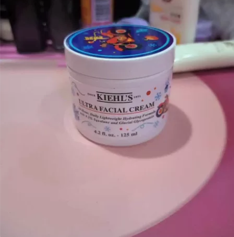 科颜氏高保湿面霜125ml。圣诞限量版的,...