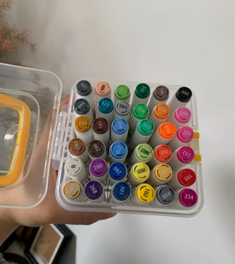 36色软头马克笔  很新！没怎么用过过 服...