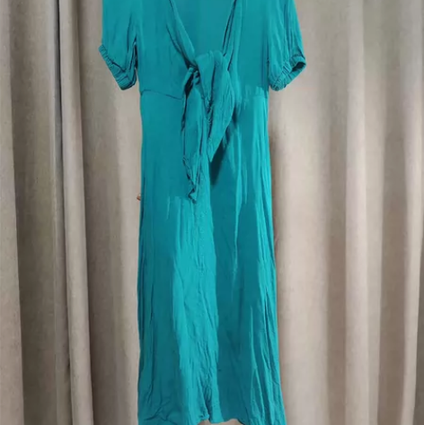 【转卖】鹿阿姨卓叔叔  复古风极简主义连衣...