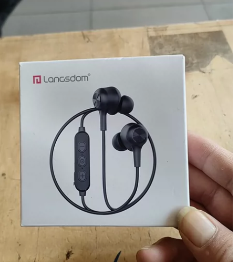 兰士顿蓝牙耳机全新 感兴趣的话点“我想要”...