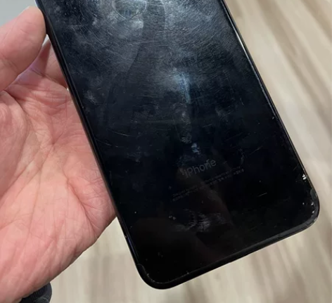 苹果7Plus 128g亮黑色，国行， 换...