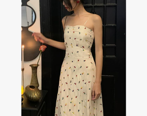 春夏度假长裙法式复古刺绣印花抹胸高腰连衣裙...