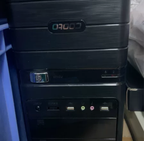 COOTO酷腾 空机箱 成色如图，使用正常...