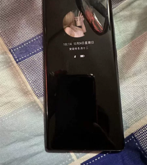 荣耀60亮黑色8?256，有明显使用痕迹无...