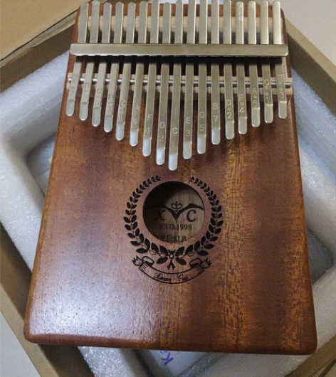 卡林巴拇指琴17音胡桃芯木原木色，库存商品...