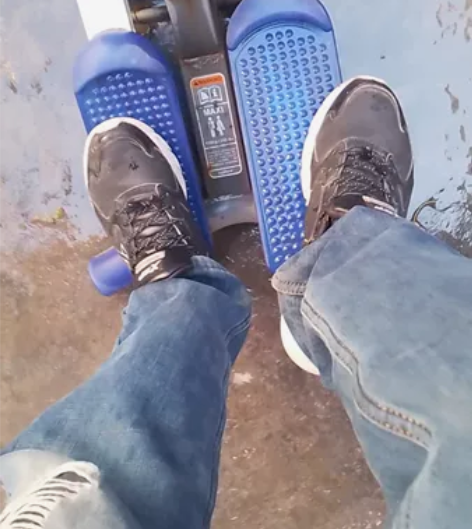 脚蹬健身器材，八成新，带扶手可升降，原装进...