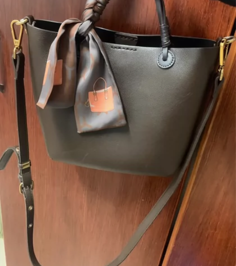 微瑕大容量手提菜篮子水桶包包女秋冬新款时尚...