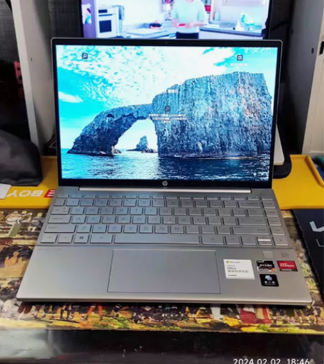 惠普星13air 2022款，R7五代，1...