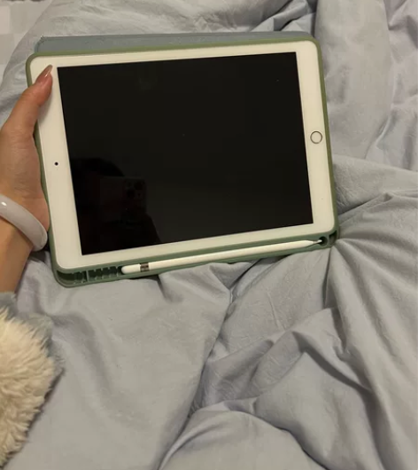 ipad第六代，金色，个人一手使用，全原装...