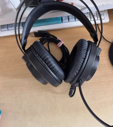 惠普GH10耳机 9成新成色如图，功能完好...