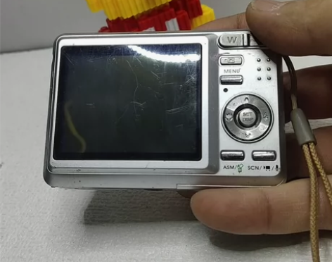 爱国者DC-V630数码相机，不通电，镜头...