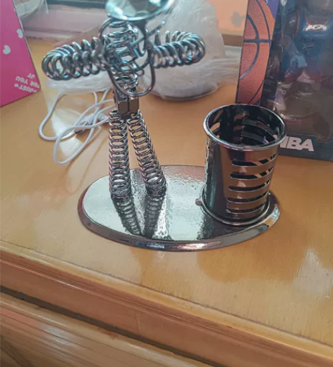 笔筒摆件铁的，生日礼物不用了 感兴趣的话点...