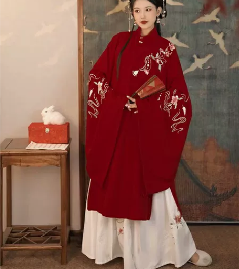 明制长袄。艺缕旗舰店！正！！！ 衣服厚，双...