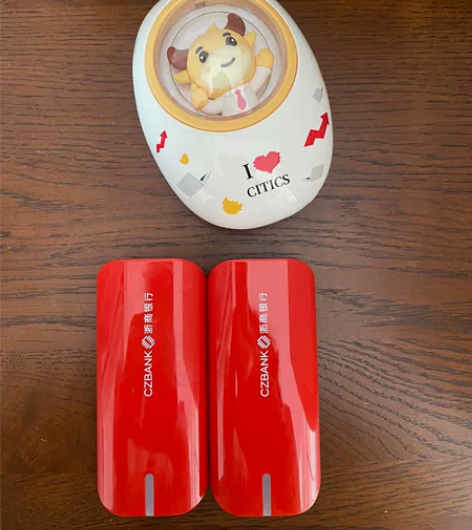 充电宝 小牛40红色20一个主页满60江浙...