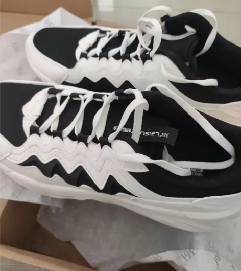 全新361度休闲鞋，44码，鞋内长270m...