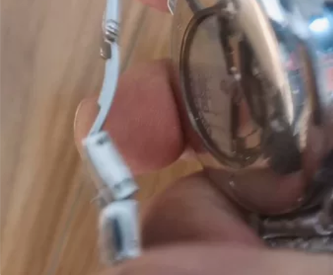 浪琴手表，黑色表盘白色表针，单日历全自动国...