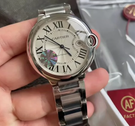 真假鉴别卡地亚系列AF/V6蓝气球手表鉴定...