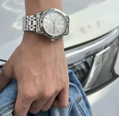 全新准备送人的，没带过，全新，包装盒，膜都...