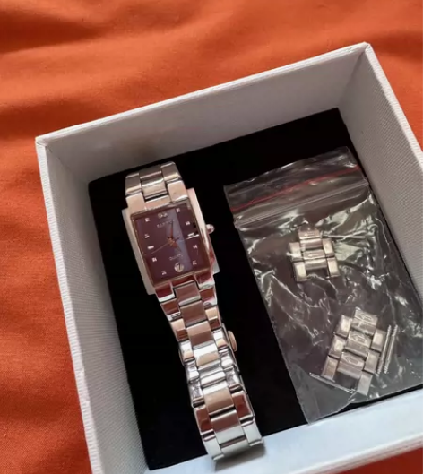女士手表八成新，觉得好看的可以买[托腮] ...