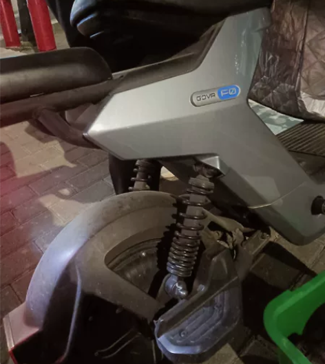 小牛f0 家用小电动车 48v12a 可以...