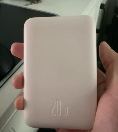 充电宝 感兴趣的话点“我想要”和我私聊吧～