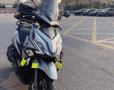 摩托车 适用本田裂行125挡风改装配件风挡...