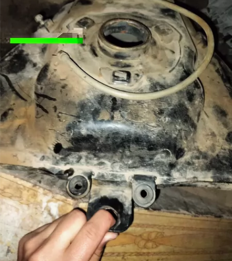 摩瑞500ADV油箱一个，不漏油，无变形，...