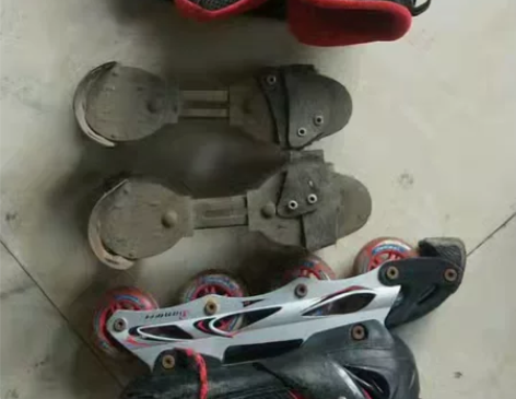 旱冰鞋，滑轮鞋，铁鞋 感兴趣的话点“我想要...