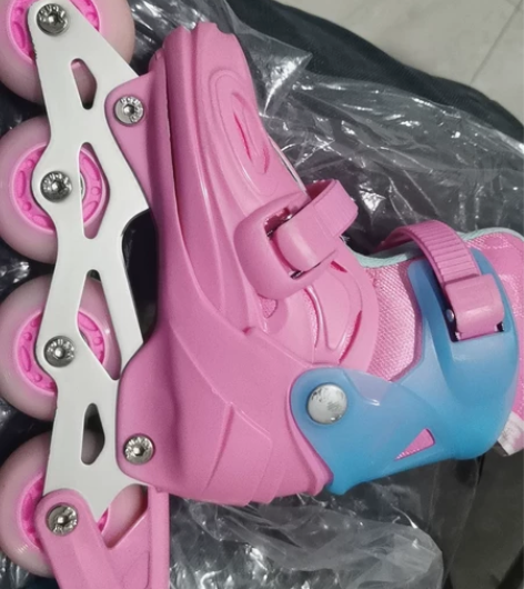 美洲狮女款旱冰鞋有明显穿过痕迹，但是特别干...