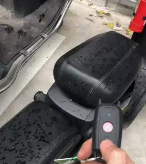 小牛电动U1D Us Um UQI.一键开...