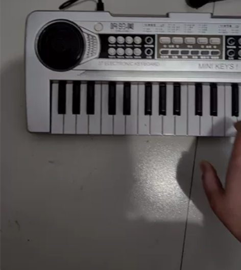 电子琴儿童益智手动钢琴初学者玩具0-12岁...