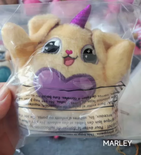 散货ZURU独角兽喵喵 高度大约10㎝左右...