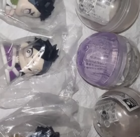 扭蛋机鬼灭之刃，今天刚抽的，没抽到我想要的...