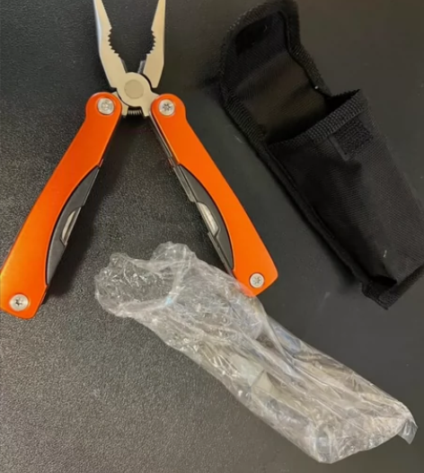 多功能不锈钢钳子，有点重，看图全新未使用。...