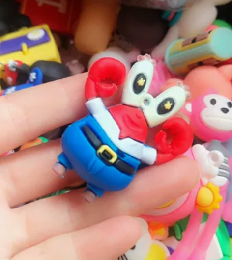 汽车钥匙扣可爱泡泡女孩派大星暴力熊卡通公仔...