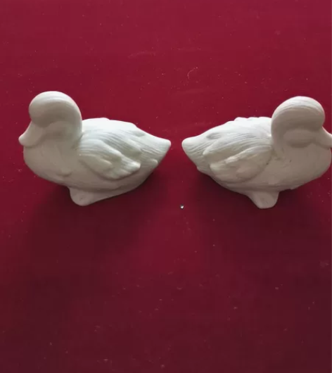 六七十年代瓷鸳鸯摆件一对，货相如图，保老保...