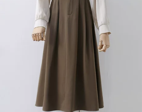 买到还没穿过  百搭宽松显瘦休闲a字半身裙...