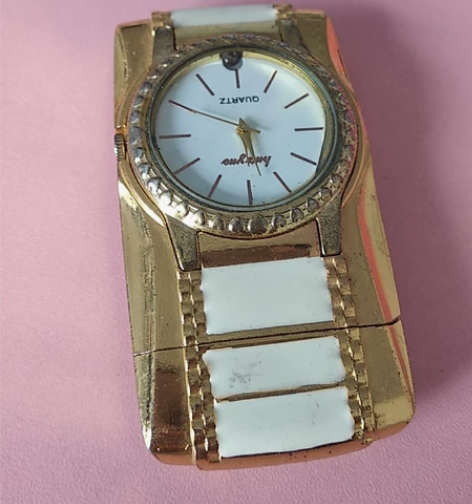 手表火机，一体。一号箱 感兴趣的话点“我想...