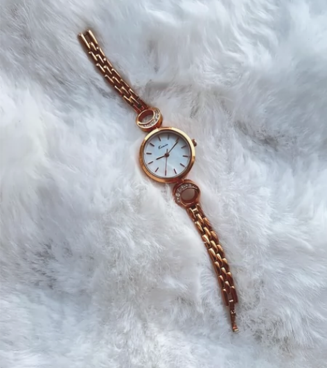 Kimio碎钻轻奢石英表女 全新 细手脖带...