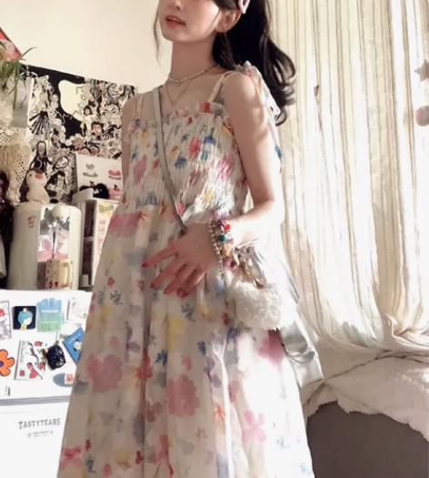 温柔风可爱甜美桔梗法式碎花吊带连衣裙小个子...