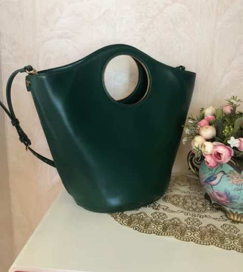 时装包，复古文艺风，配大衣、裙子、裤装都很...