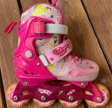 麦斯卡迪士尼白雪公主溜冰鞋旱冰鞋滑轮鞋8成...