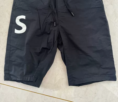 S U P R E M E短裤男款，适合身...